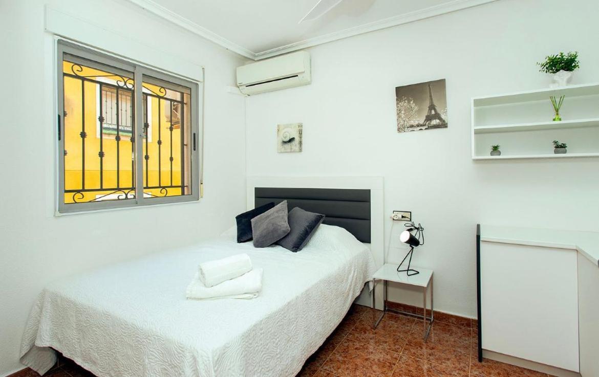 Bungalow La Herrada ลอส มอนเตสซินอส ภายนอก รูปภาพ