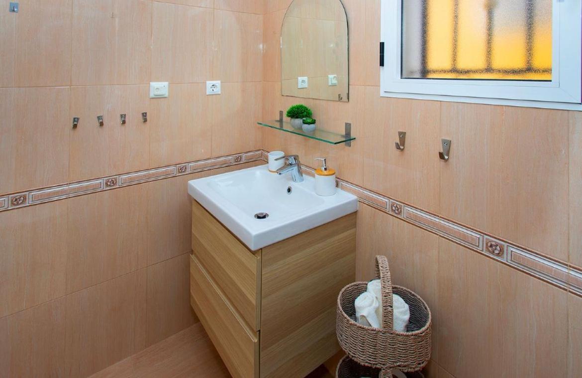 Bungalow La Herrada ลอส มอนเตสซินอส ภายนอก รูปภาพ